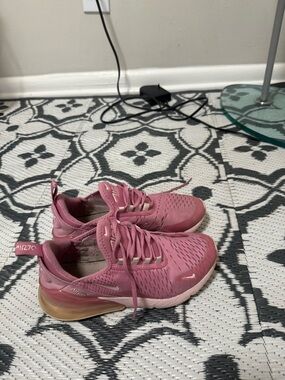 Nike Women’s Rose Pink Air Max 270 Sneakers